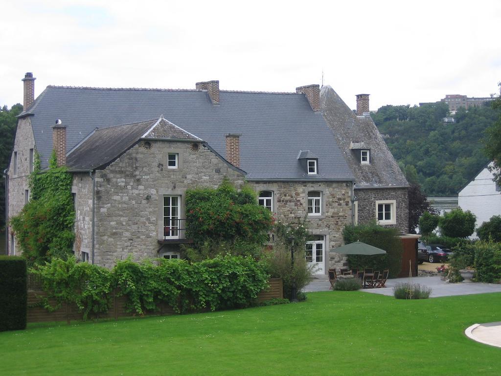 Le Richmond Hotell Godinne Exteriör bild
