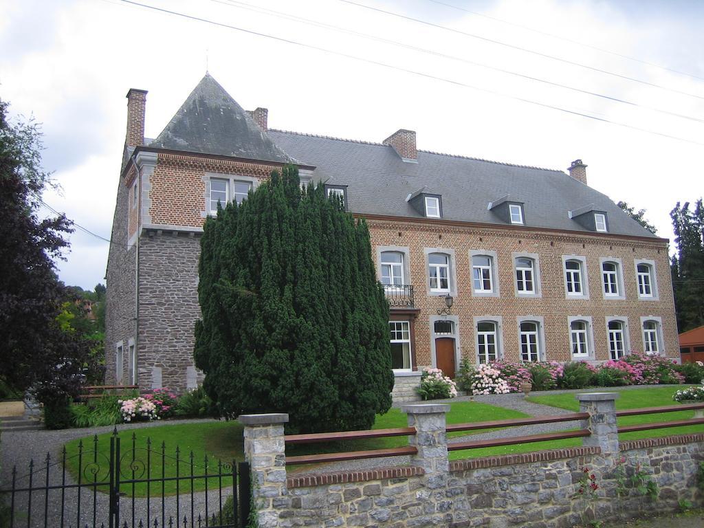 Le Richmond Hotell Godinne Exteriör bild
